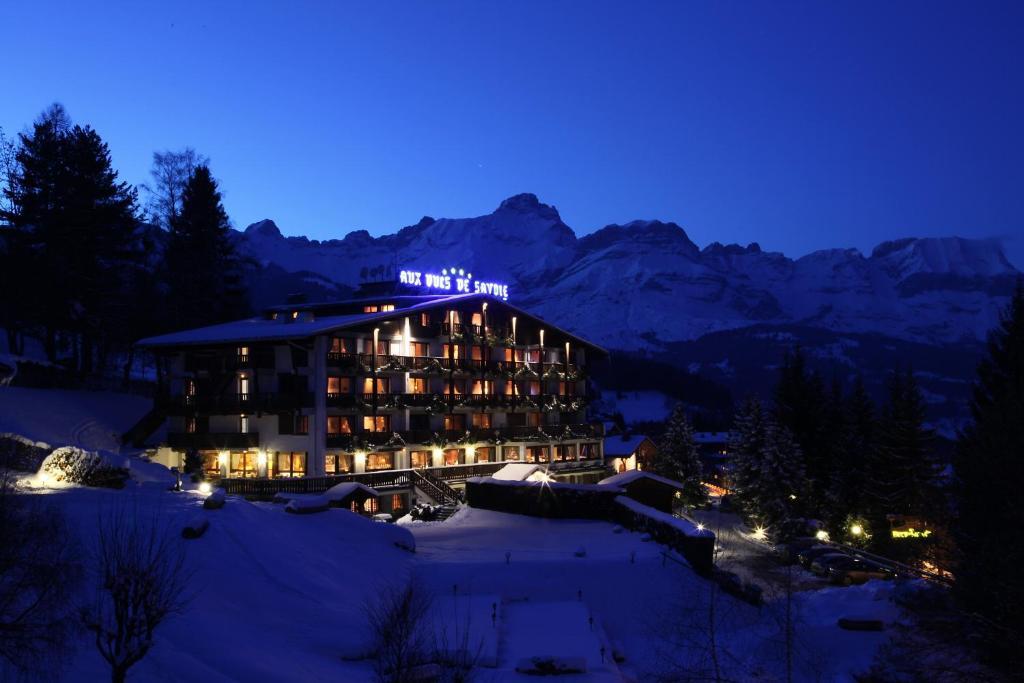 Aux Ducs De Savoie Hotel Combloux Exterior photo