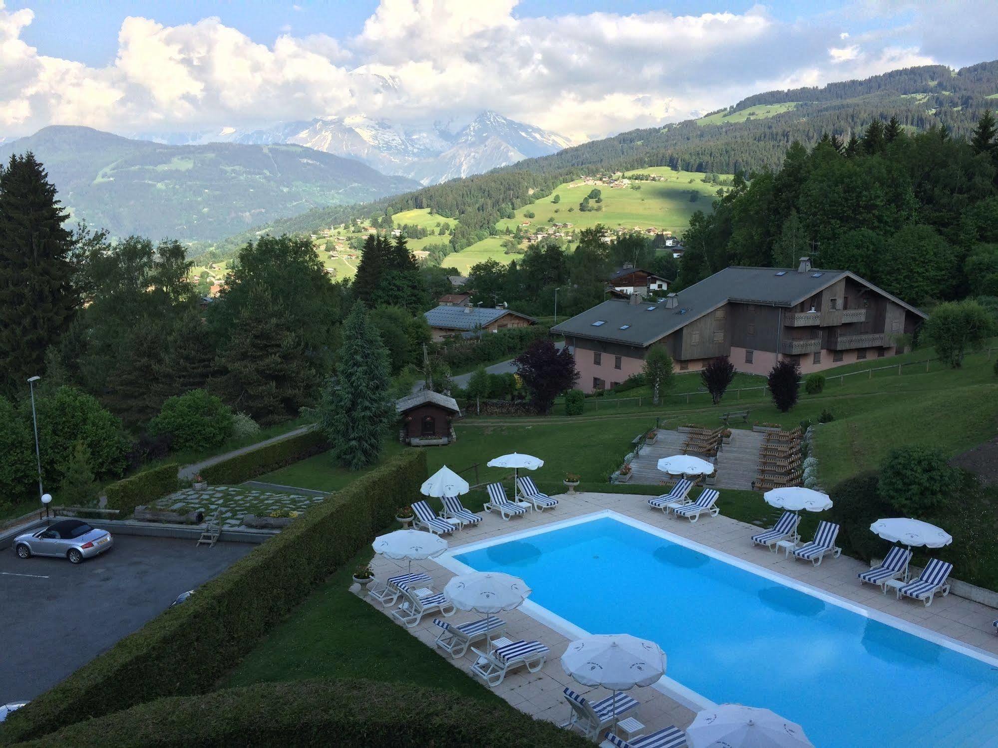 Aux Ducs De Savoie Hotel Combloux Exterior photo